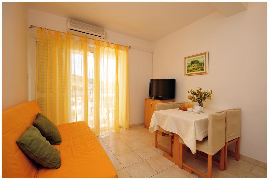 Apartments Pralija Zaboric Bagian luar foto