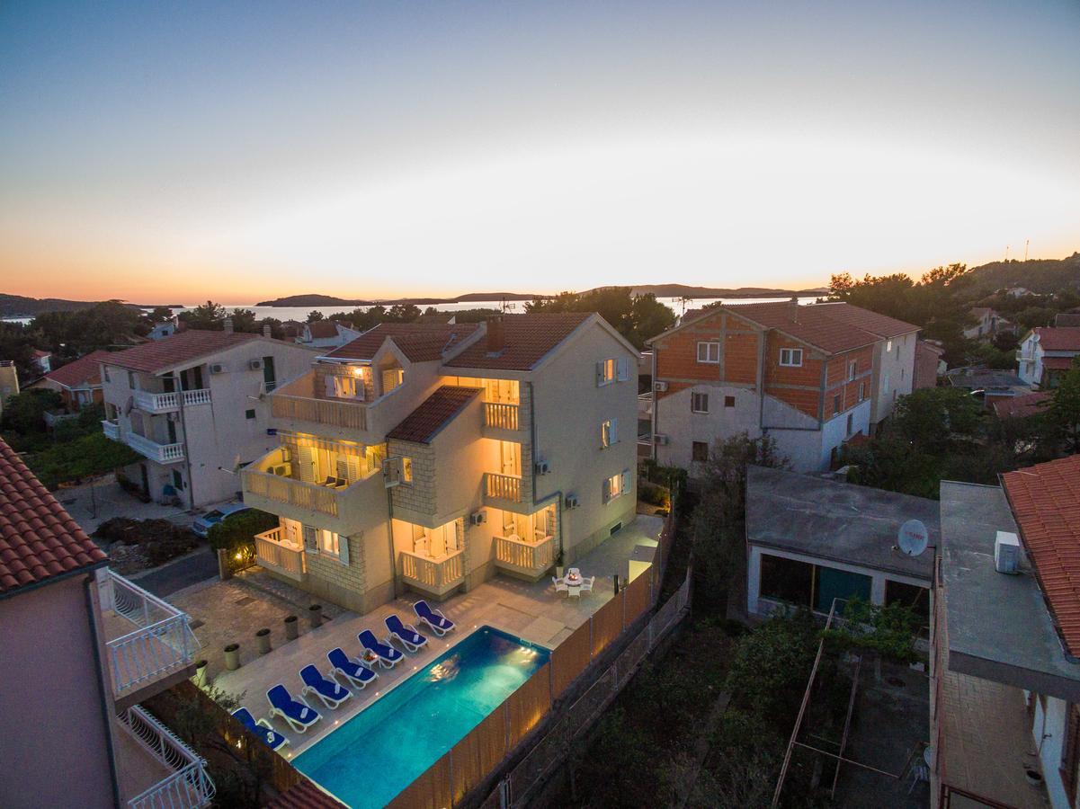 Apartments Pralija Zaboric Bagian luar foto