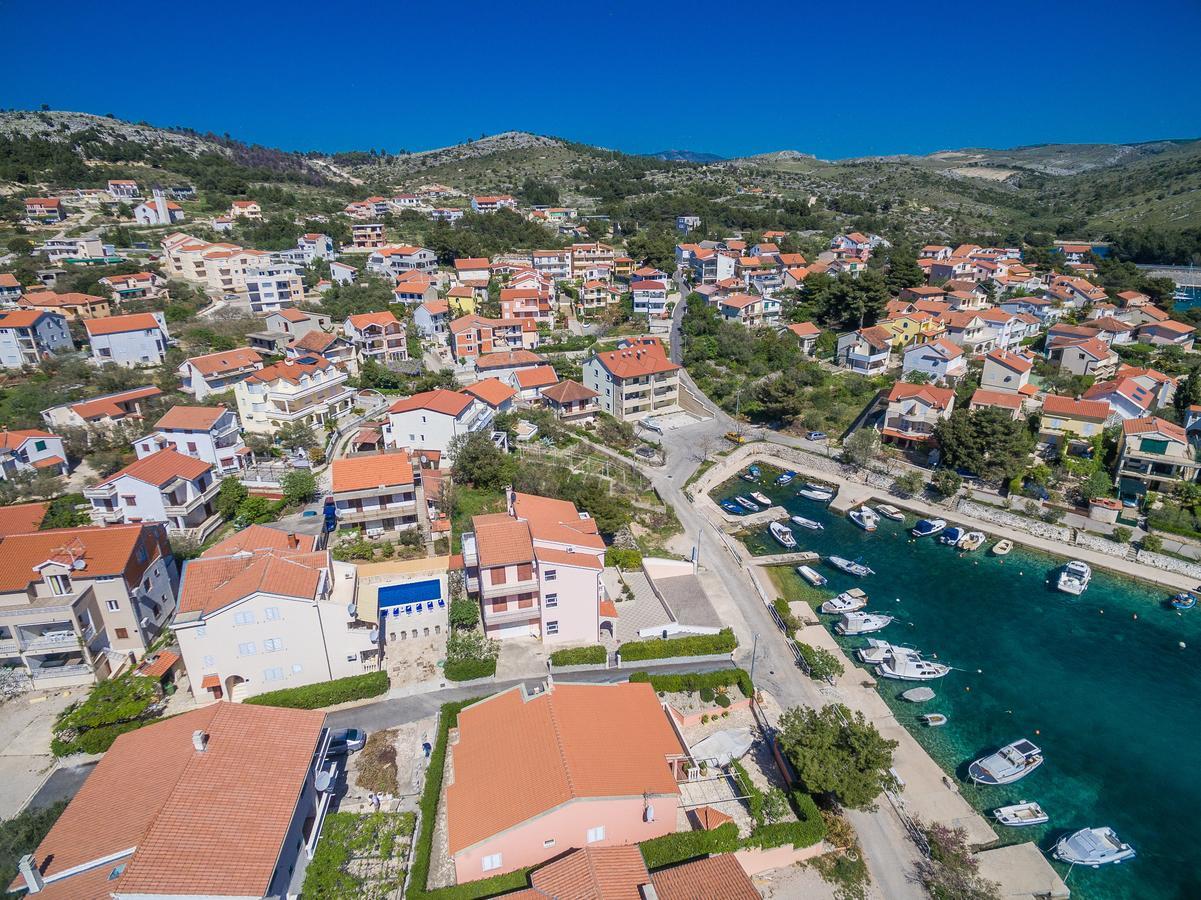 Apartments Pralija Zaboric Bagian luar foto