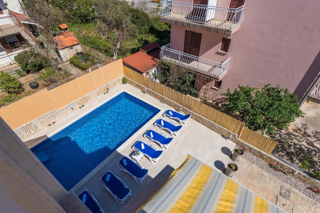 Apartments Pralija Zaboric Bagian luar foto