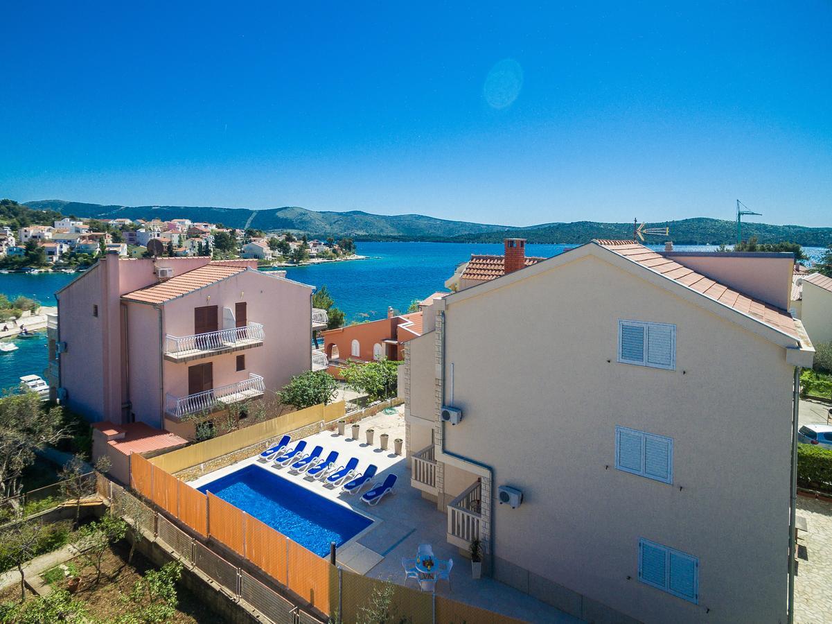 Apartments Pralija Zaboric Bagian luar foto