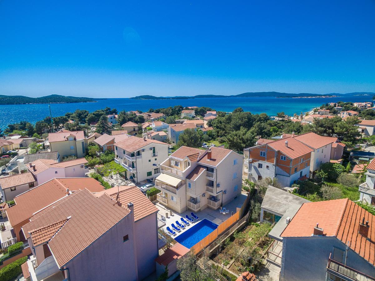 Apartments Pralija Zaboric Bagian luar foto