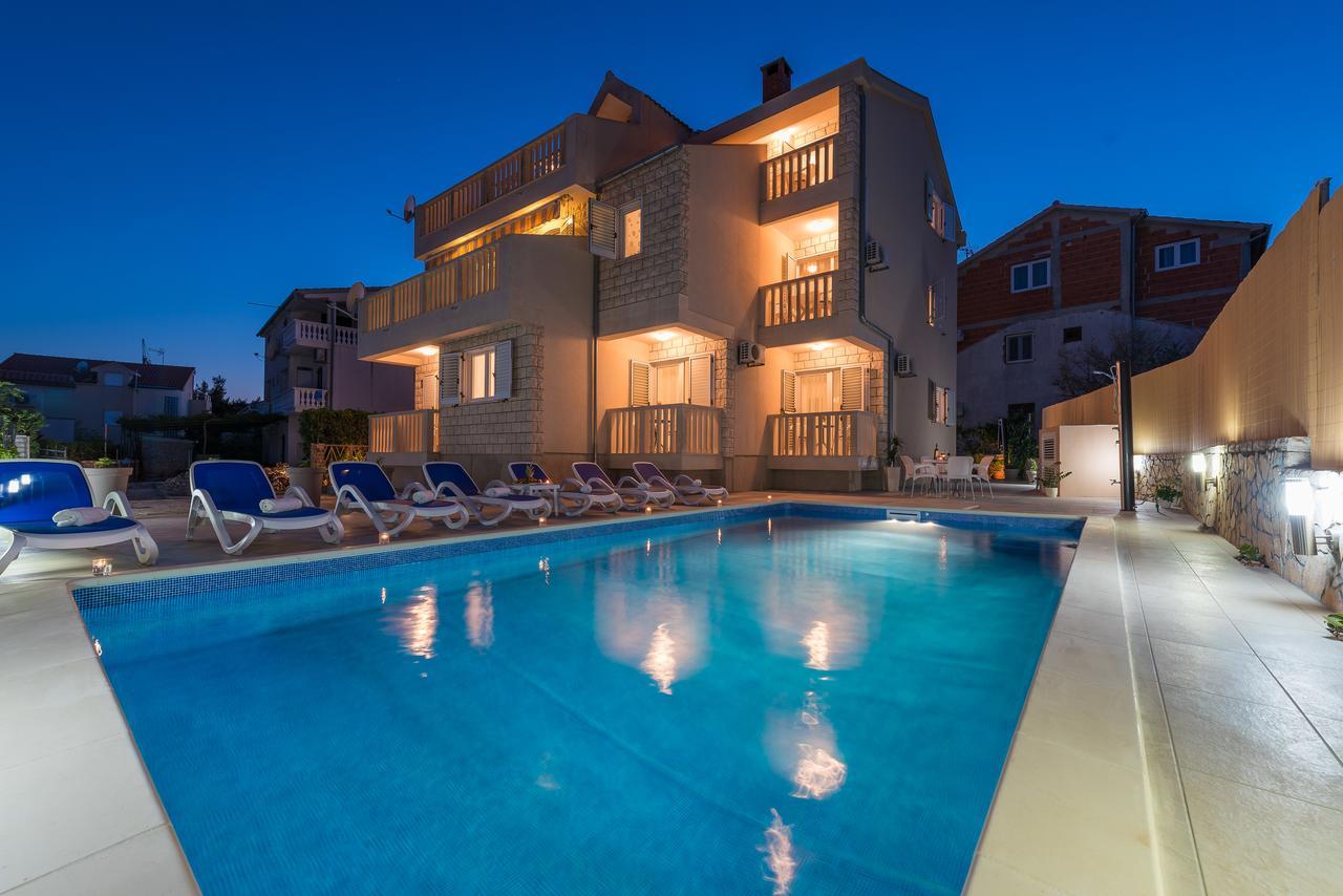 Apartments Pralija Zaboric Bagian luar foto